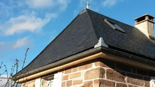 Ardoise toit à Brive-la-Gaillarde